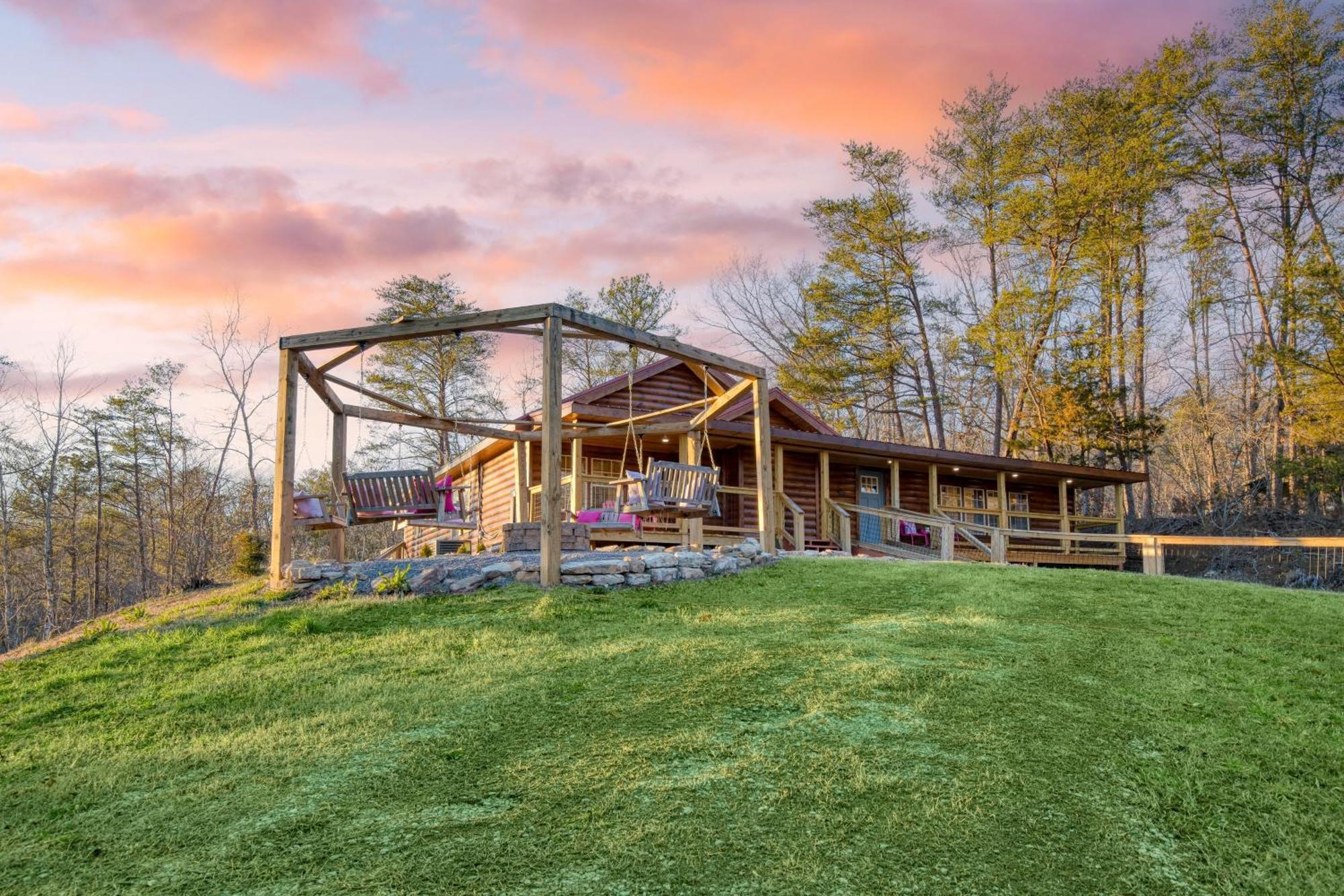 Pink Pines Avantstay Luxury Aesthetic Dream Home Indoor Pool Hot Tub Pigeon Forge Kültér fotó