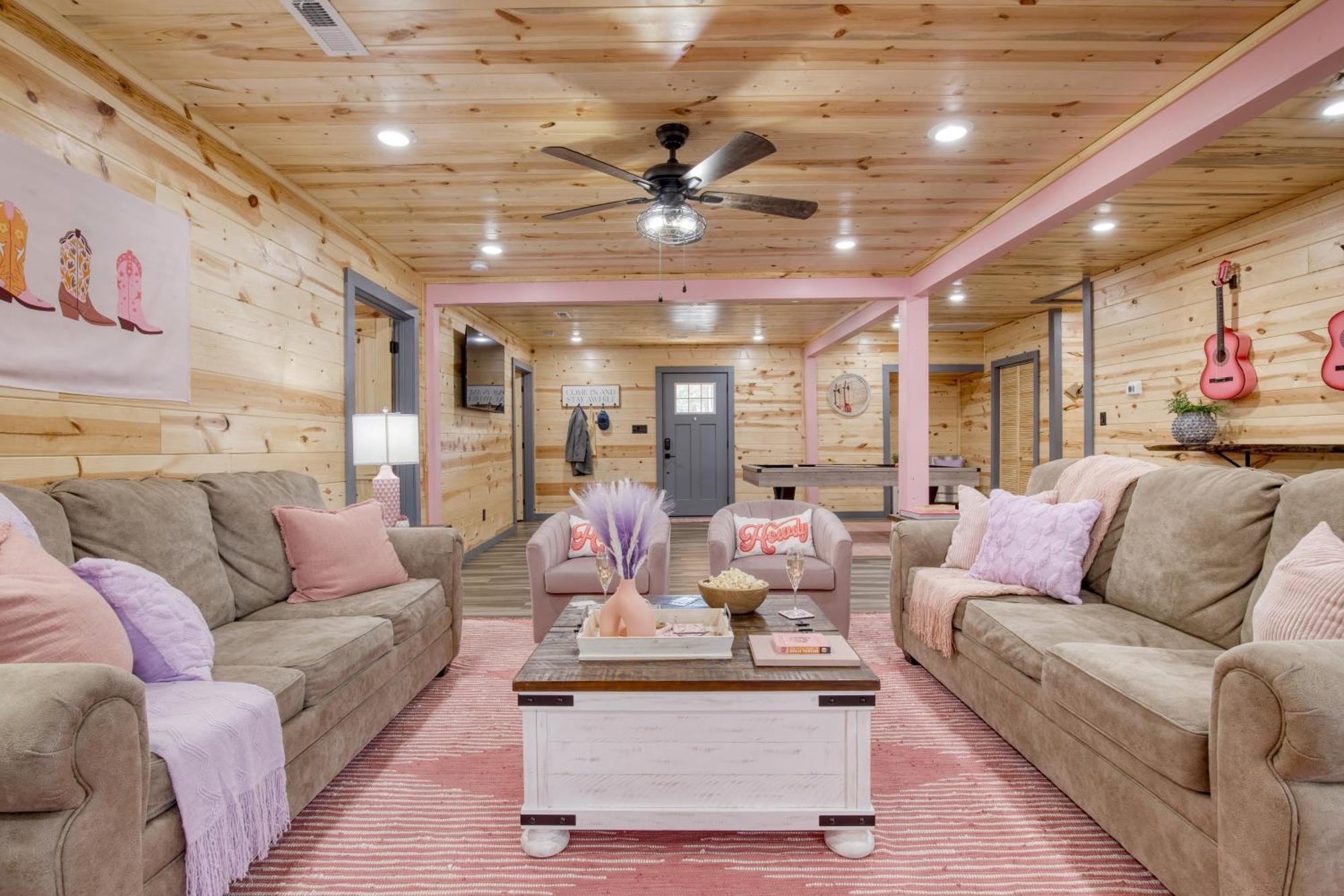 Pink Pines Avantstay Luxury Aesthetic Dream Home Indoor Pool Hot Tub Pigeon Forge Kültér fotó
