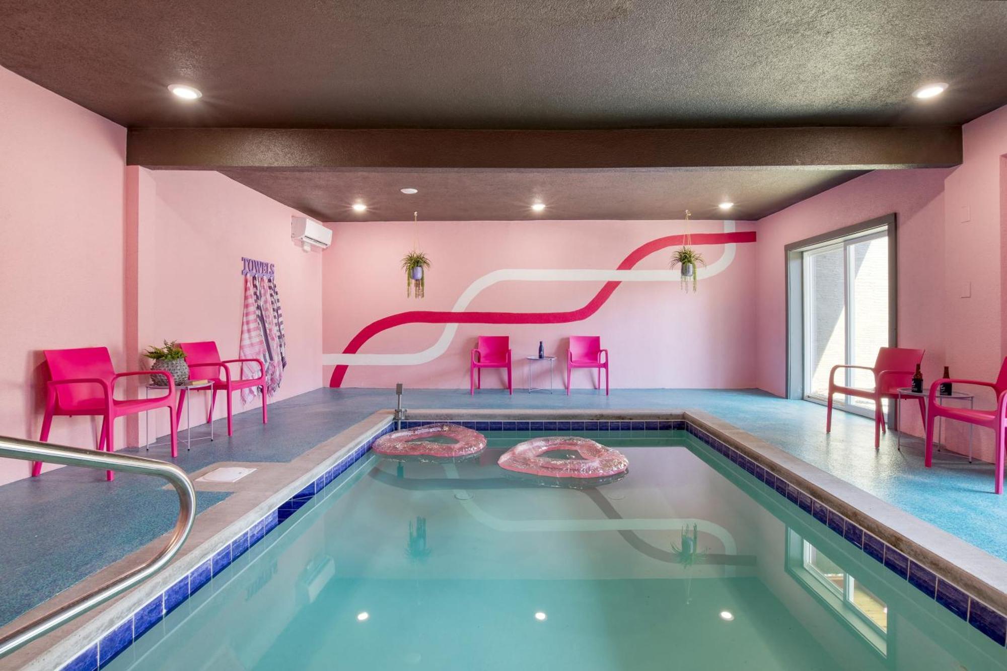Pink Pines Avantstay Luxury Aesthetic Dream Home Indoor Pool Hot Tub Pigeon Forge Kültér fotó