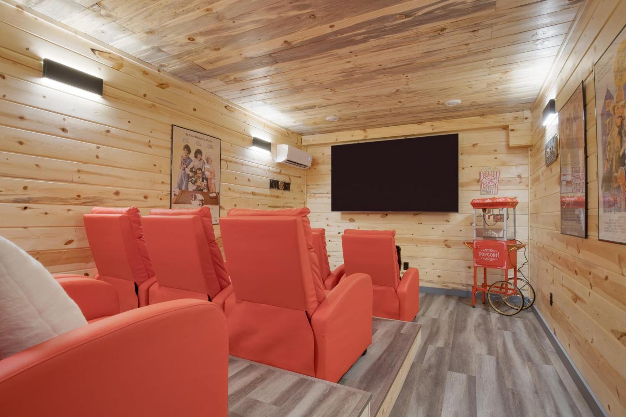 Pink Pines Avantstay Luxury Aesthetic Dream Home Indoor Pool Hot Tub Pigeon Forge Kültér fotó