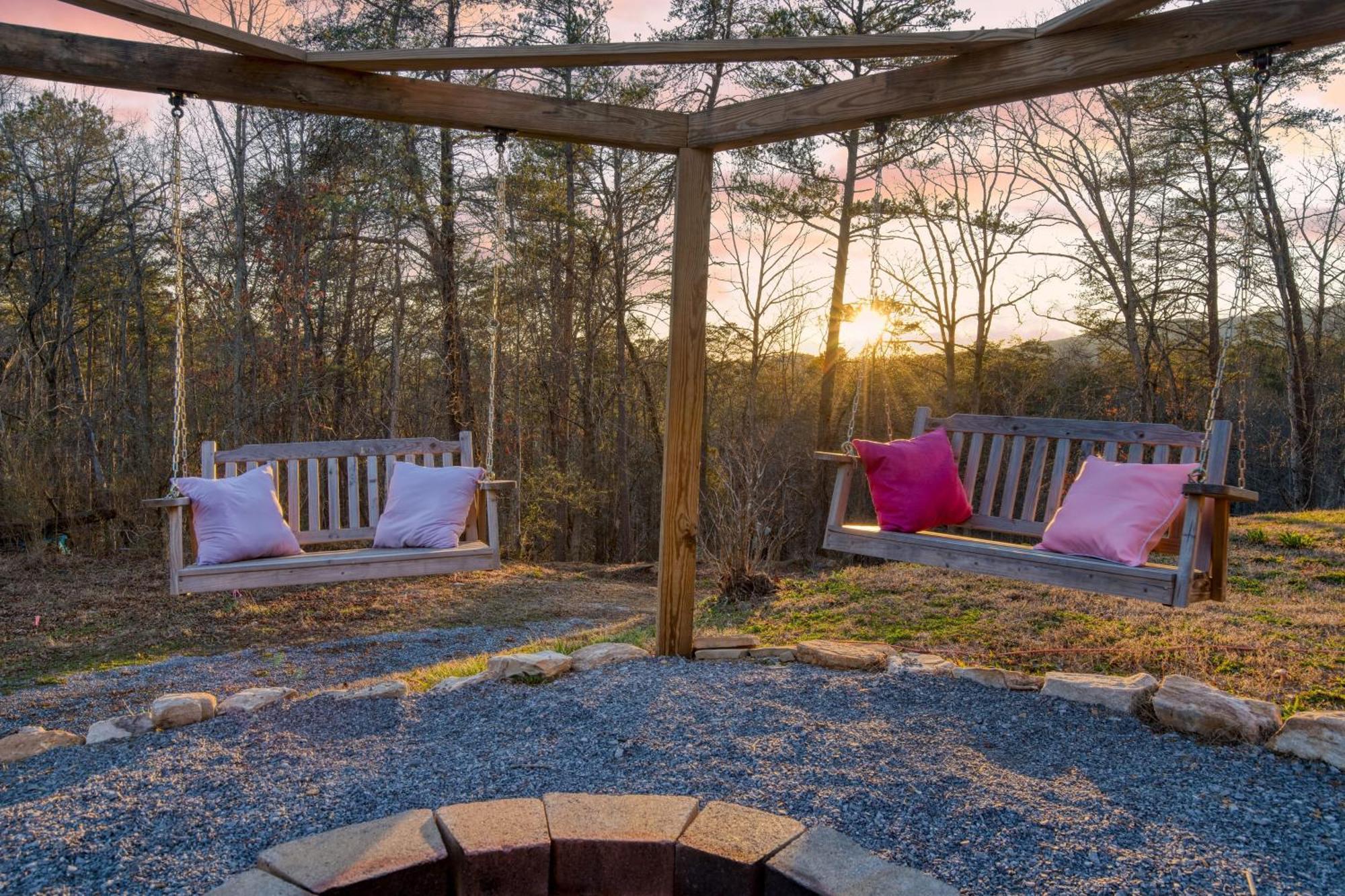 Pink Pines Avantstay Luxury Aesthetic Dream Home Indoor Pool Hot Tub Pigeon Forge Kültér fotó