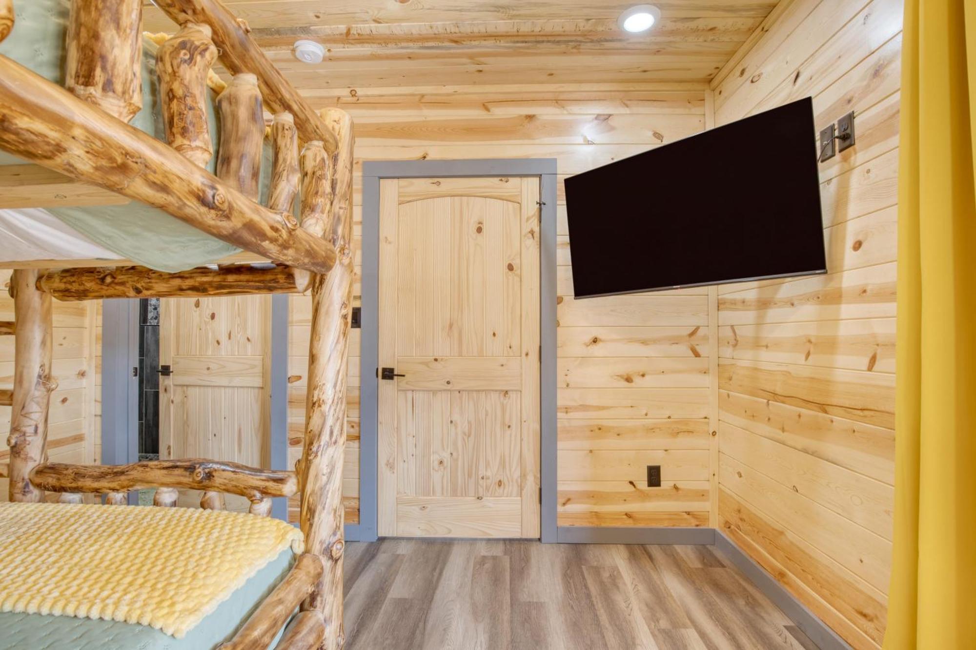 Pink Pines Avantstay Luxury Aesthetic Dream Home Indoor Pool Hot Tub Pigeon Forge Kültér fotó