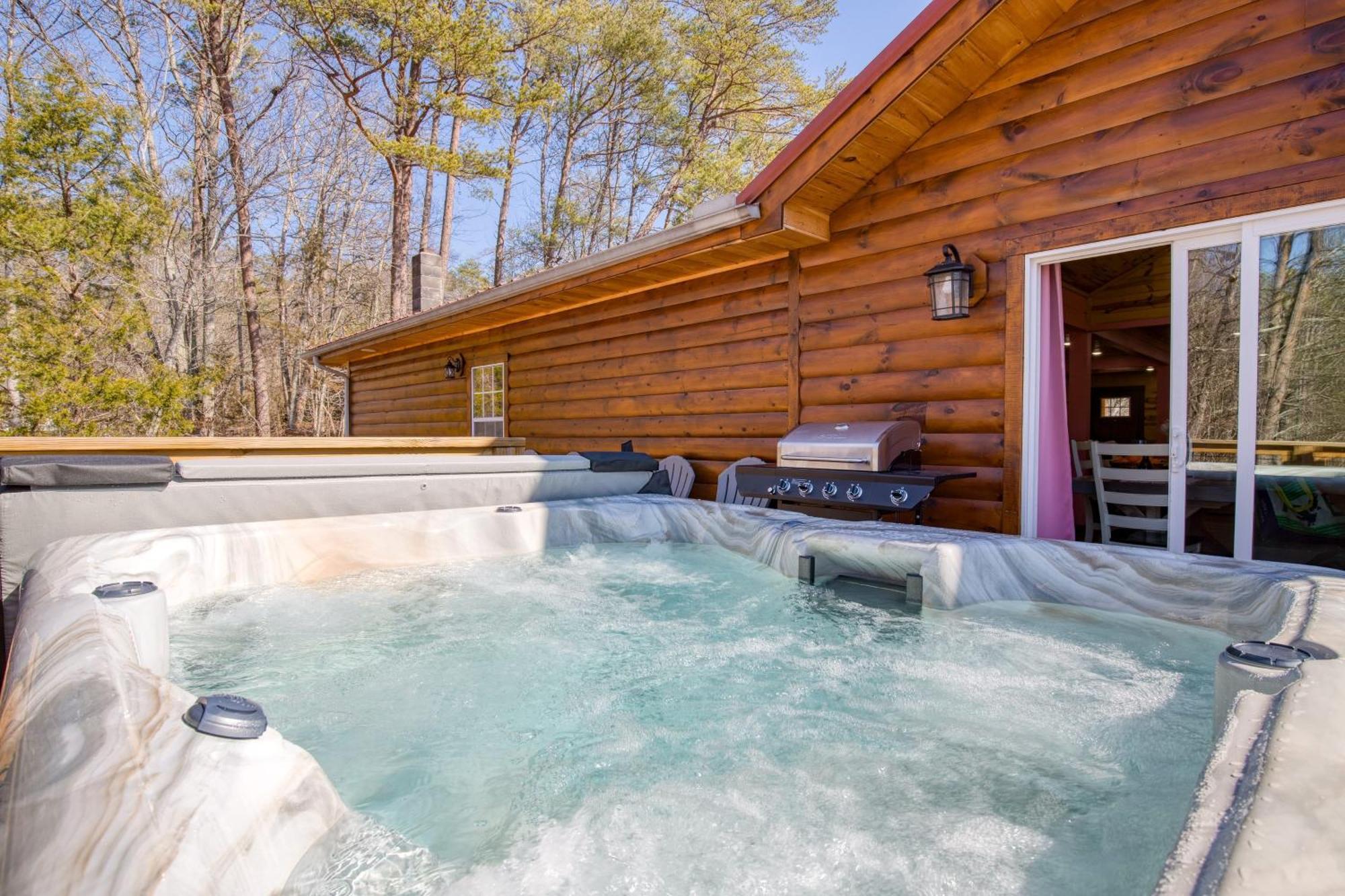 Pink Pines Avantstay Luxury Aesthetic Dream Home Indoor Pool Hot Tub Pigeon Forge Kültér fotó