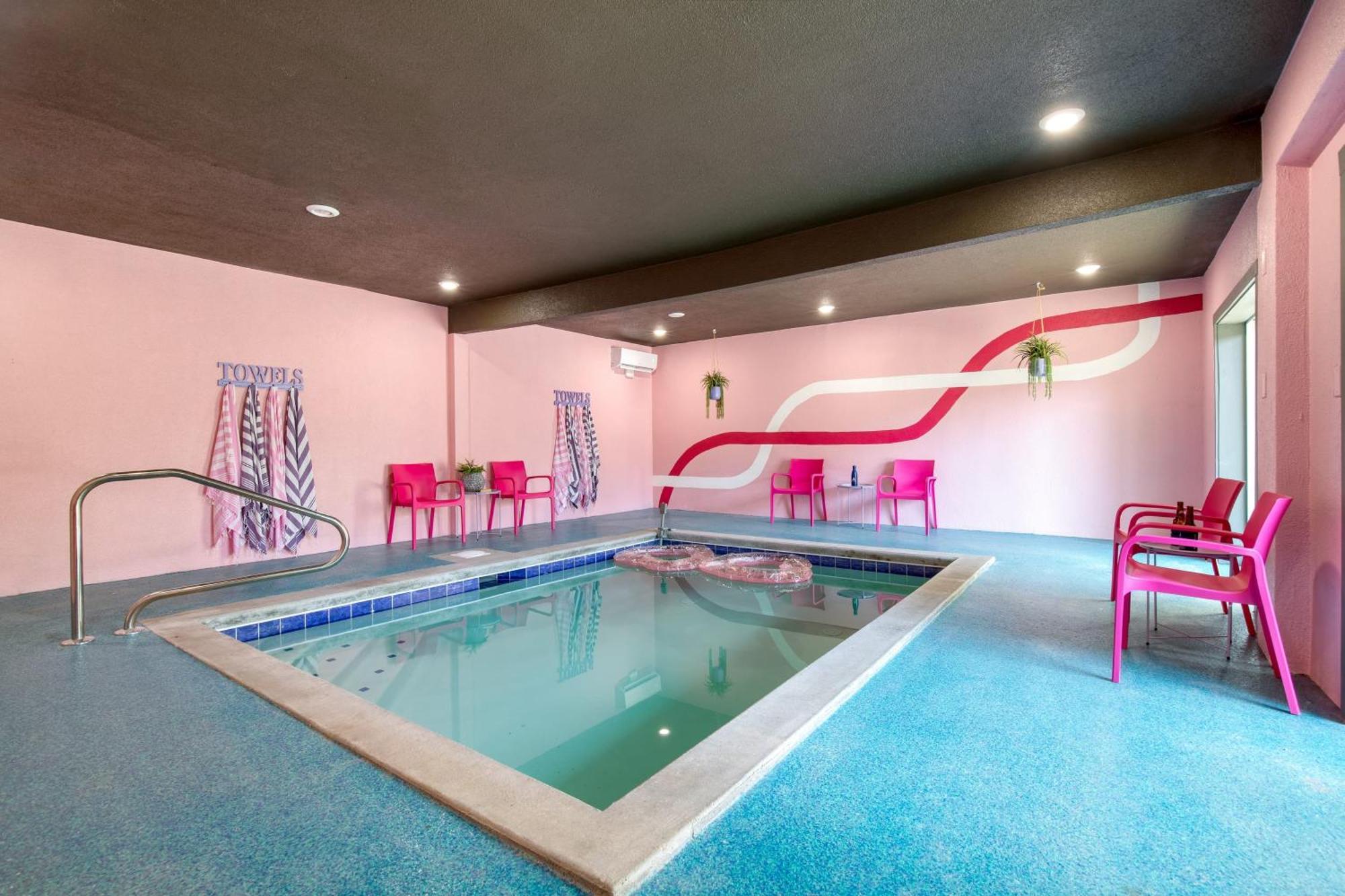 Pink Pines Avantstay Luxury Aesthetic Dream Home Indoor Pool Hot Tub Pigeon Forge Kültér fotó